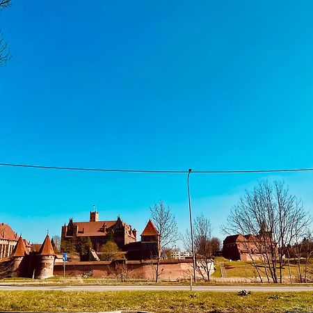 B&B Vis A Vis Zamku Malbork Buitenkant foto