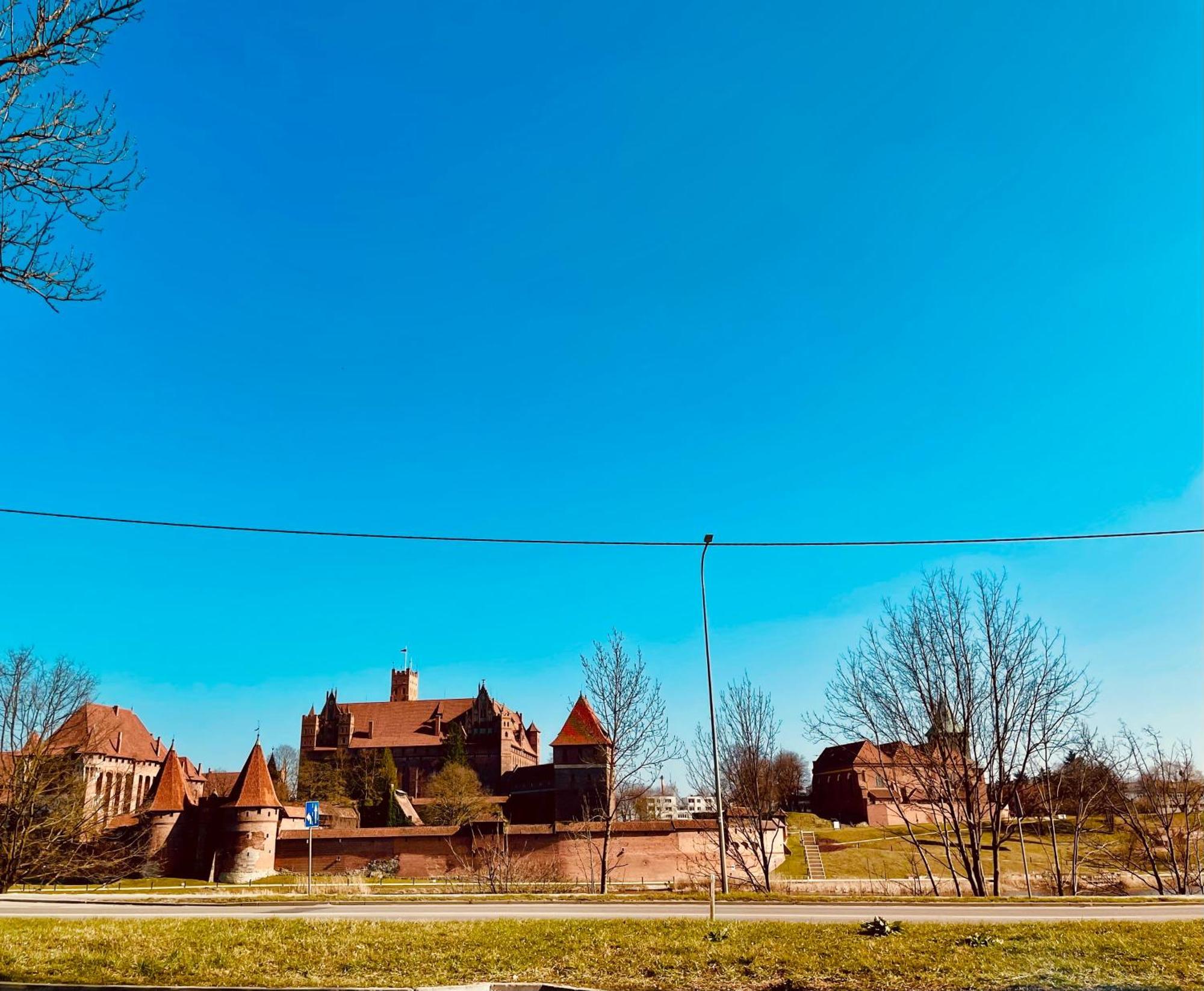 B&B Vis A Vis Zamku Malbork Buitenkant foto