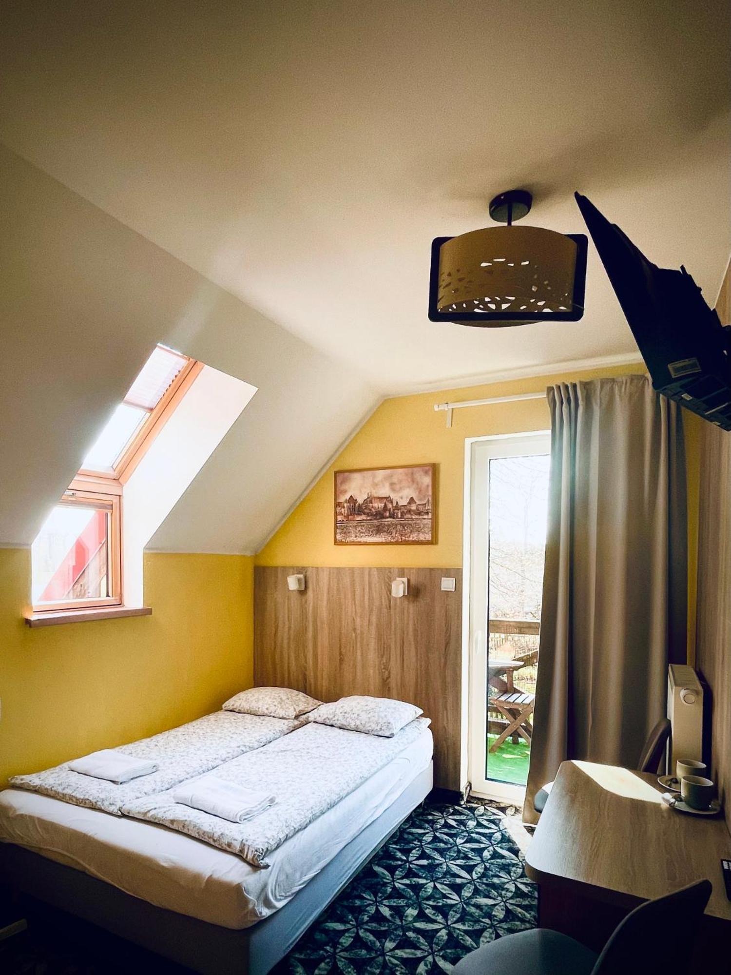 B&B Vis A Vis Zamku Malbork Buitenkant foto